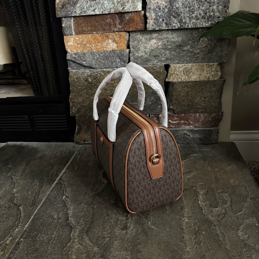 NWT Michael Kors Medium Logo Duffel Satchel - Picture 6 of 14